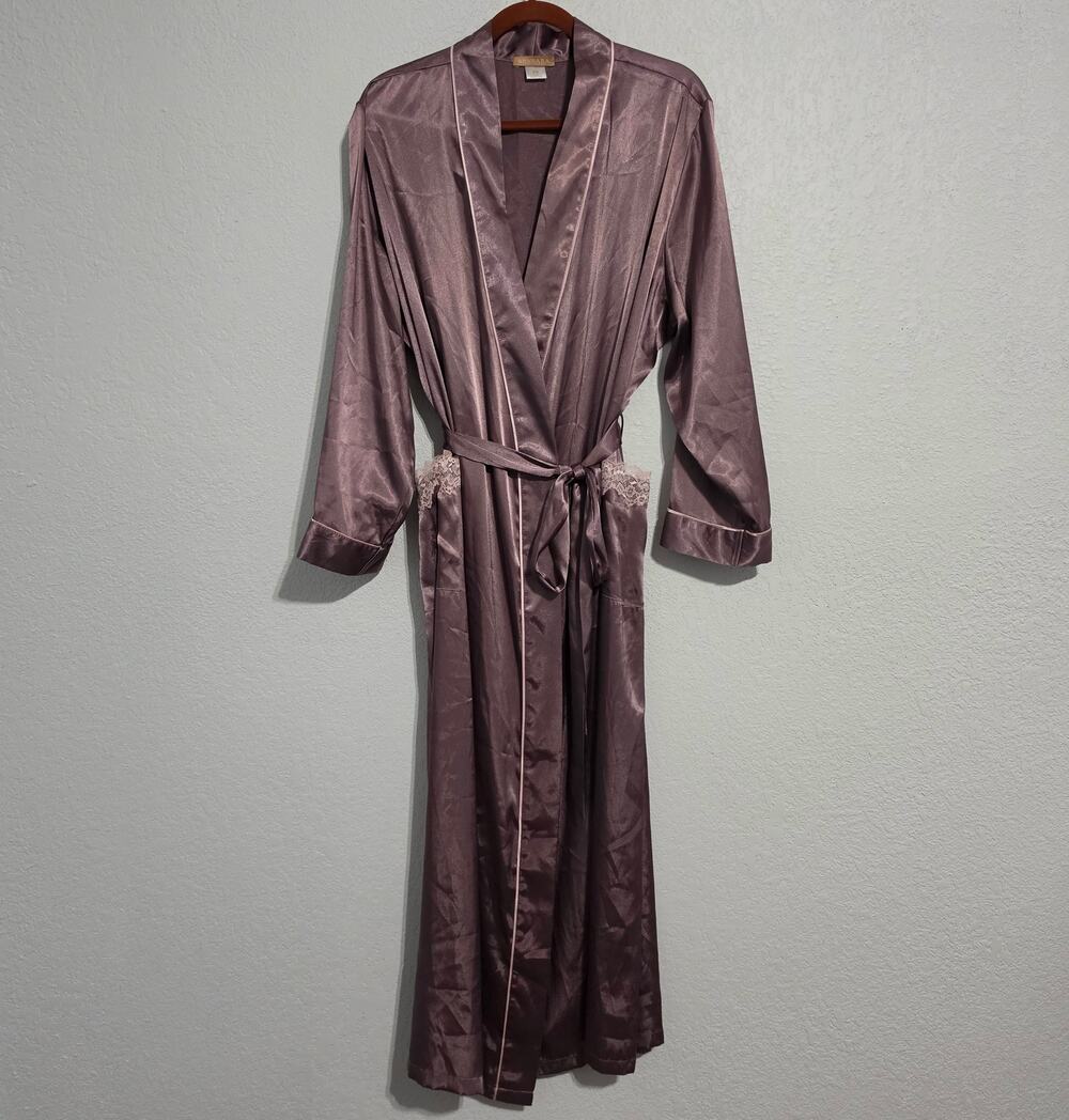 Sensara Satin Lace Trim Pockets Long Robe size 2X Mauve Lounge Quiet Luxury